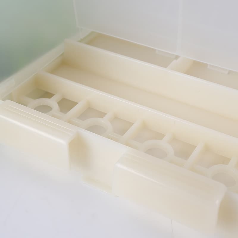 Fornecemos caixas para alimentos à prova de respingos, caixas para alimentos anti-derramamento para pássaros e gaiolas para pássaros em vários formatos. Caixas de comida para pássaros estão disponíveis em grandes quantidades. - imagem 5