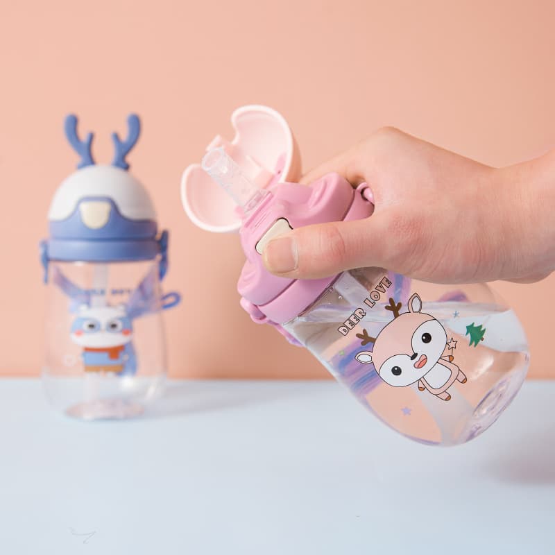 银仟 Palha de desenho animado infantil com vidro, bule portátil de plástico para estudantes, absorvente de água, proteção contra quedas - imagem 4