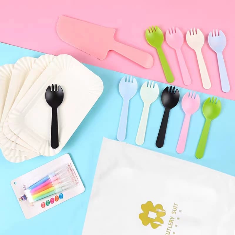Frete grátis utensílios de mesa para bolo de aniversário faca de plástico descartável, garfo, colher prato de papel conjunto de cozimento faca de bolo, garfo e combinação de prato - imagem 1