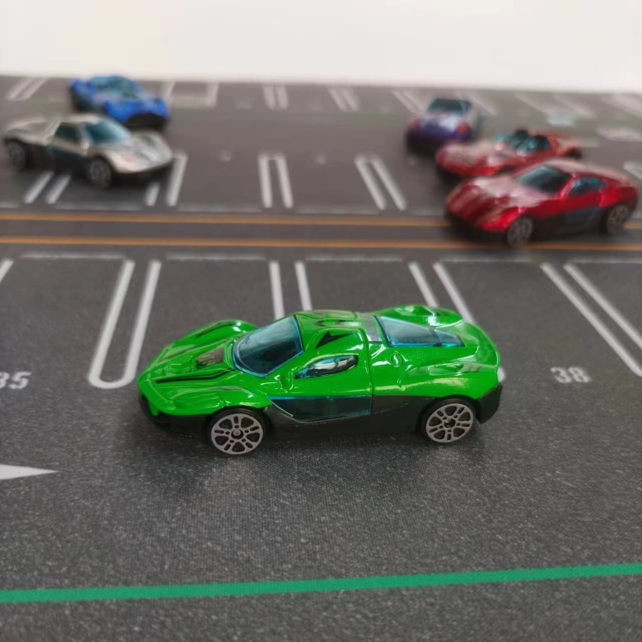 Carro de brinquedo de metal para meninos, pequeno carro de corrida realista, modelo de carro, brinquedo cápsula - imagem 3