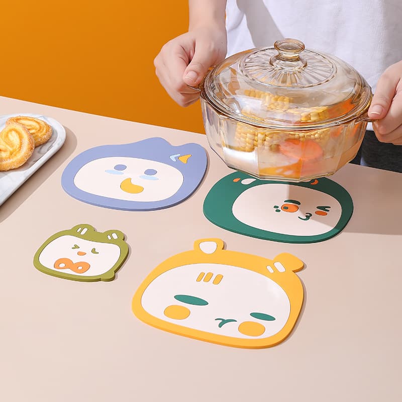 Tapete de isolamento de mesa de jantar, jogo americano de desenho animado doméstico anti-escaldante e antiderrapante, tapete de tigela resistente a altas temperaturas, à prova d'água e à prova de óleo, porta-copos e tapete de mesa - imagem 1