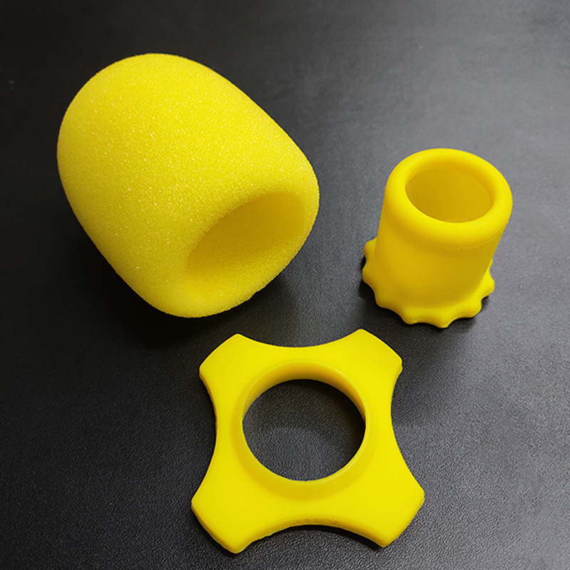 Terno amarelo de três peças